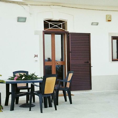 ヴィッラノーヴァ・ディ・オストゥーニCasa Sullo Scoglioアパートメント エクステリア 写真