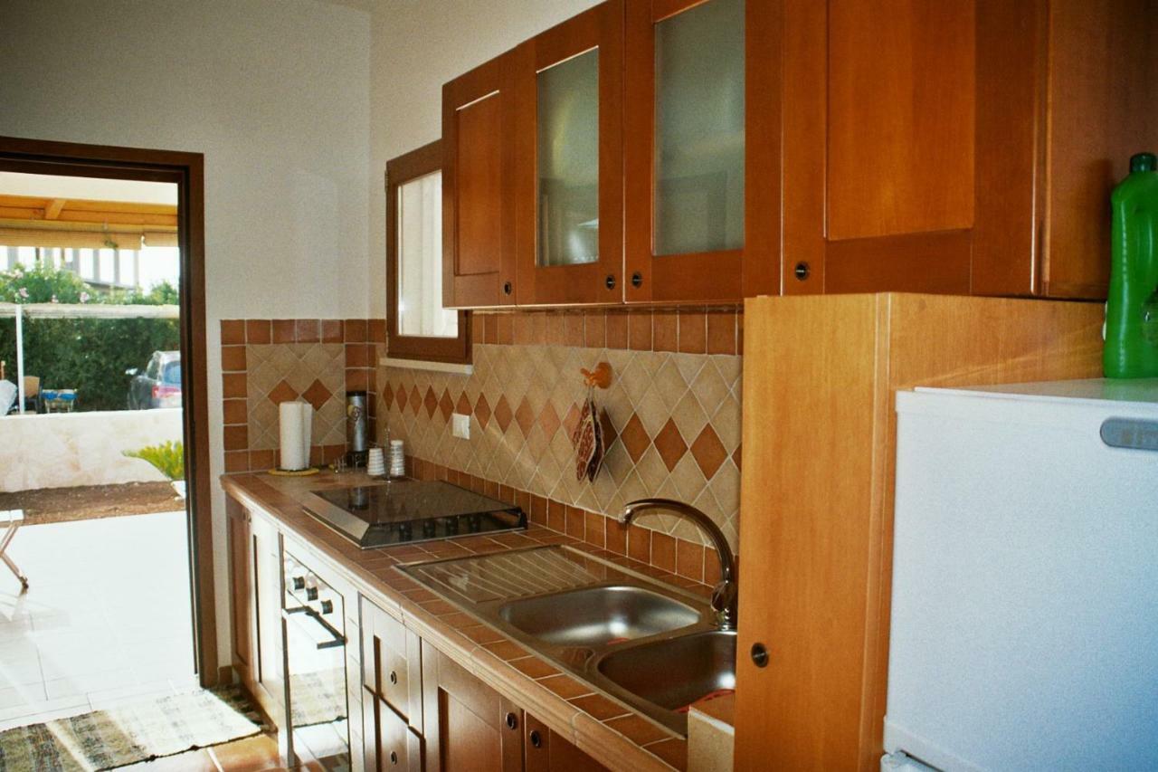 ヴィッラノーヴァ・ディ・オストゥーニCasa Sullo Scoglioアパートメント エクステリア 写真