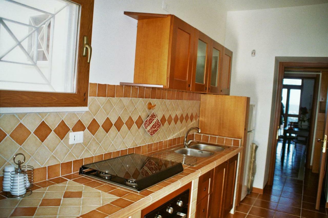ヴィッラノーヴァ・ディ・オストゥーニCasa Sullo Scoglioアパートメント エクステリア 写真
